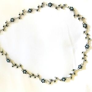 Silvertone Necklace w/blue crystals